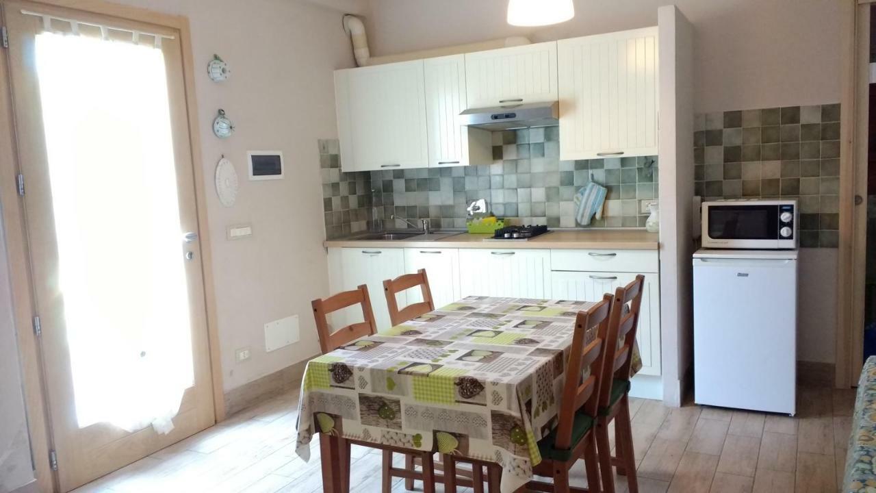 Casa Papaveri Rossi Finale Ligure Eksteriør billede